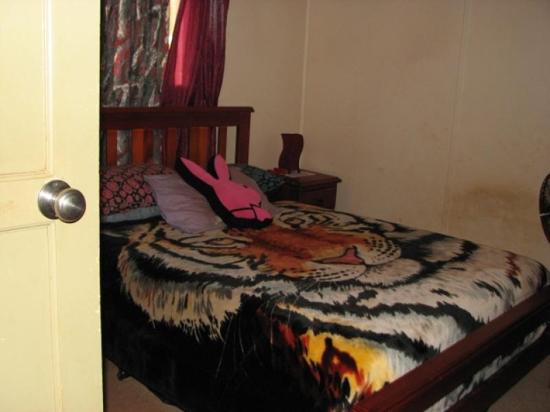 32 Armstrong Way, Newman WA 6753