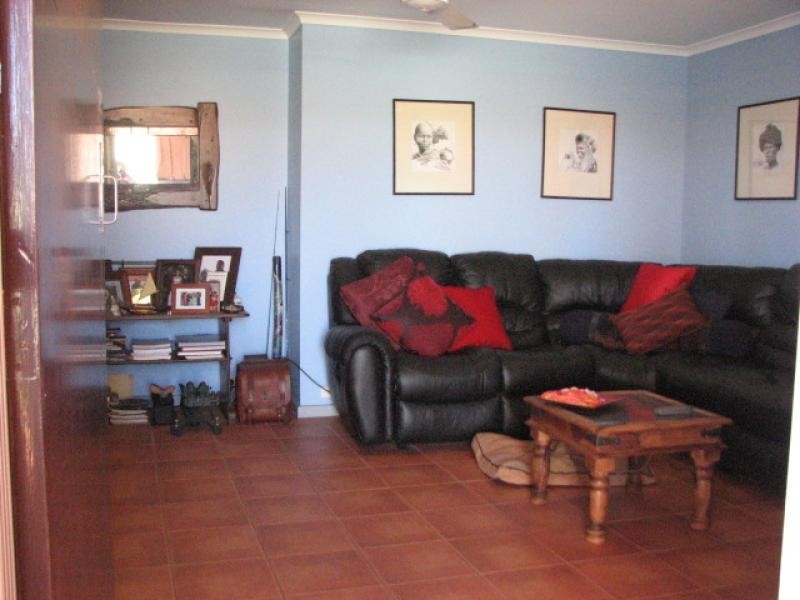 19 Yanboomah Close, Newman WA 6753