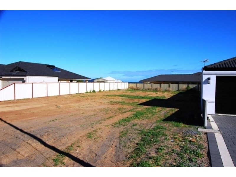 142 Glenfield Beach Drive, Glenfield WA 6532
