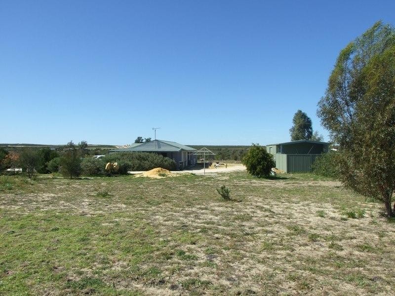 205 Cambewarra Drive, Jurien Bay WA 6516