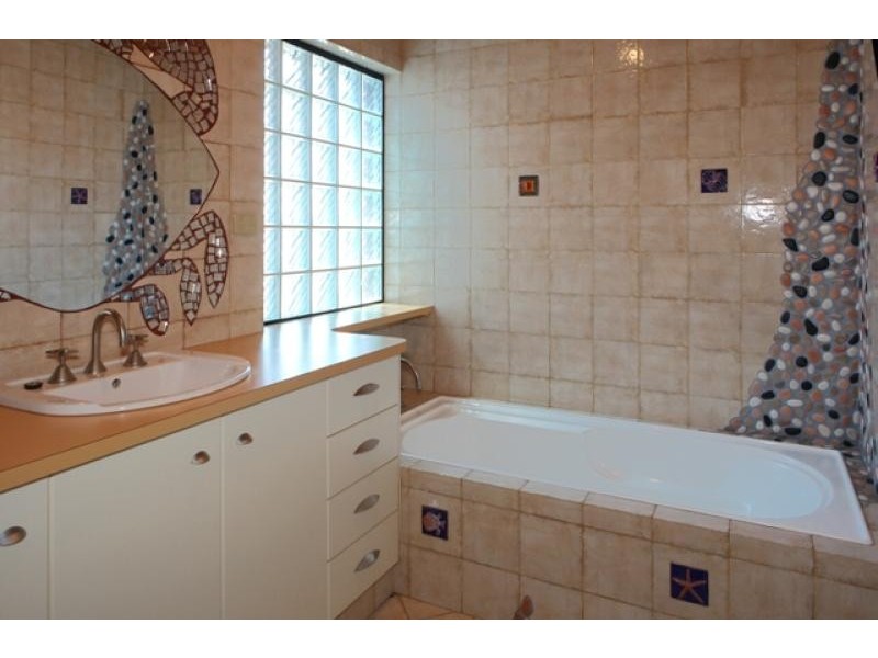 237 Ocean Drive, Port Denison WA 6525