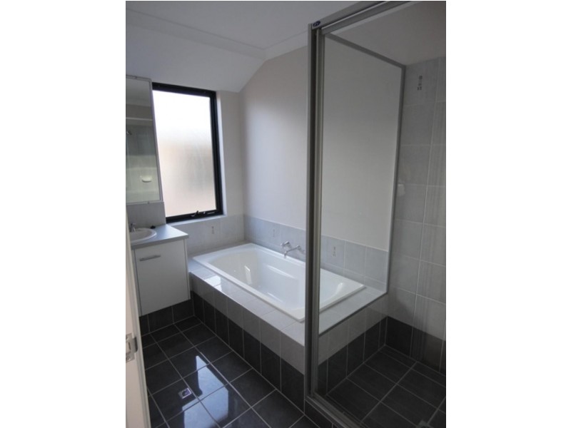 26 Beachcomber Hill, Glenfield WA 6532