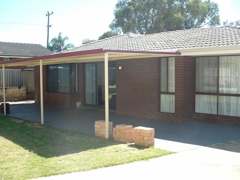 4 Tuart Street, Rangeway WA 6530