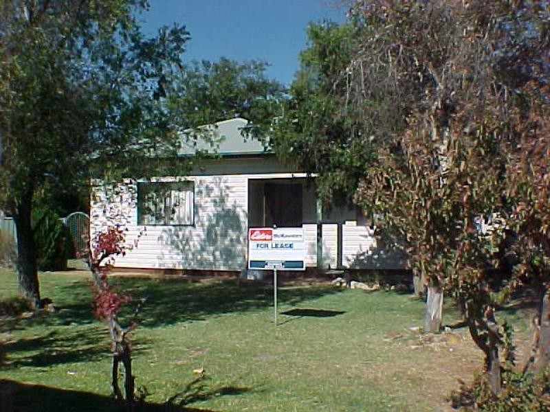 4 GOWRIE AVENUE, DUBBO, Dubbo NSW 2830