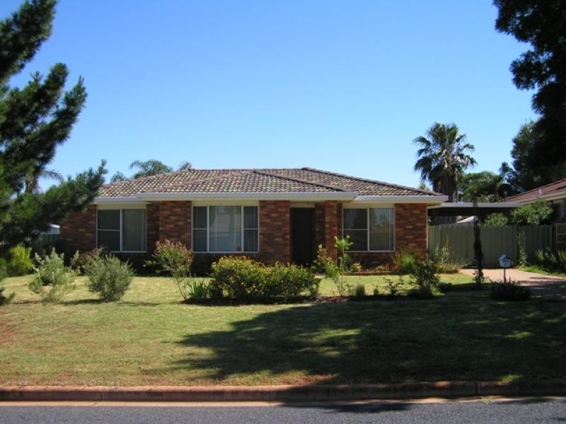 37 Lindsay Place, Dubbo NSW 2830