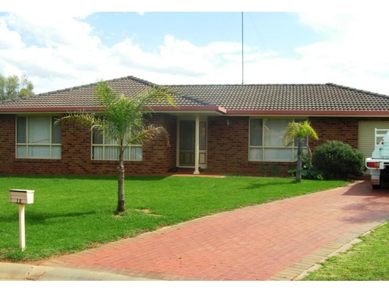 12 Wren Place, Dubbo NSW 2830