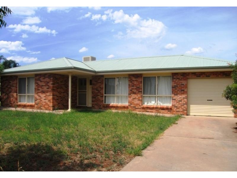 22 WINDSOR PARADE, Dubbo NSW 2830