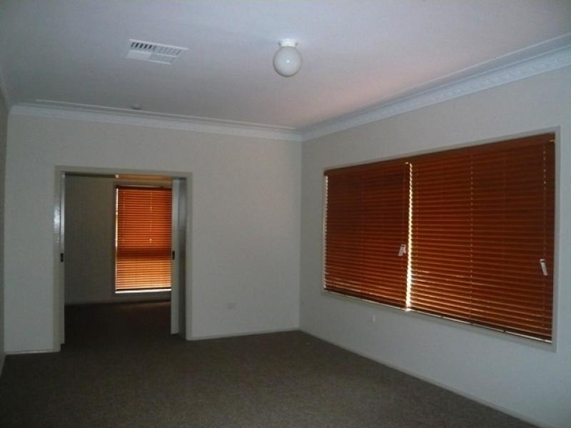 49 Corbett Avenue, Dubbo NSW 2830