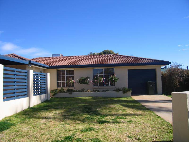 7 GOSSE AVENUE, Dubbo NSW 2830