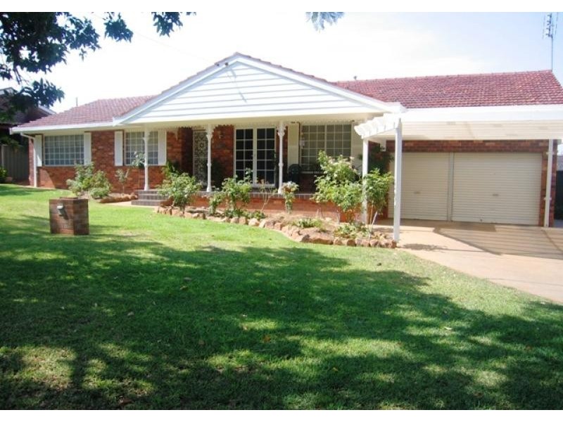23 Diane Street, Dubbo NSW 2830