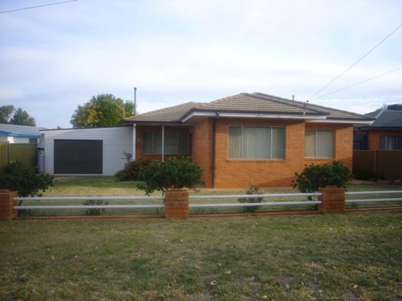 27 Lovett Avenue, Dubbo NSW 2830