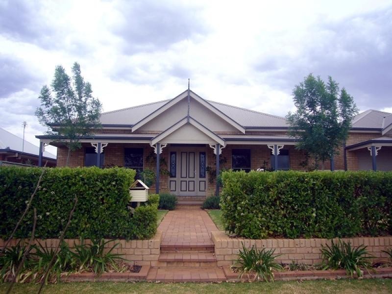 561 WHEELERS LANE, Dubbo NSW 2830