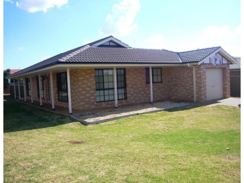 52 Twickenham Drive, Dubbo NSW 2830
