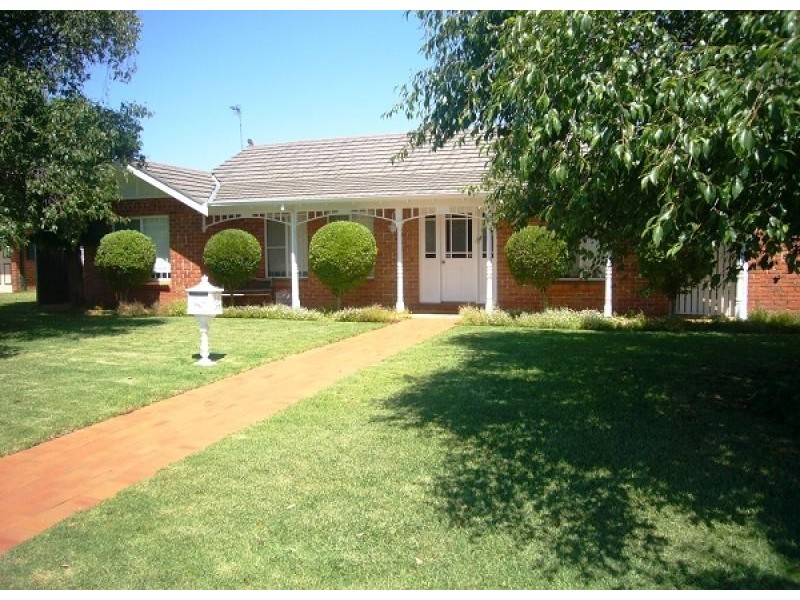55 Websdale Drive, Dubbo NSW 2830