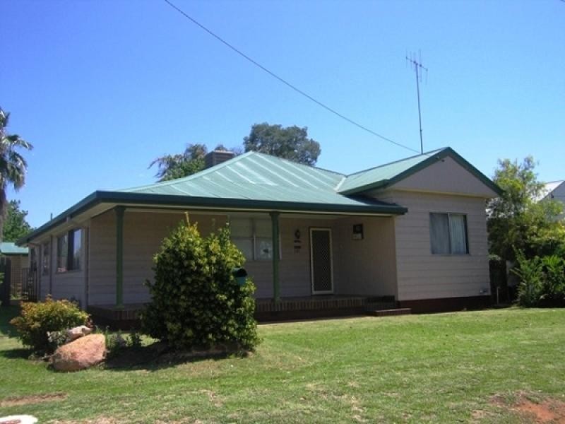 133 Bultje Street, Dubbo NSW 2830