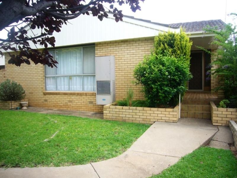 2 Opal Street, Dubbo NSW 2830