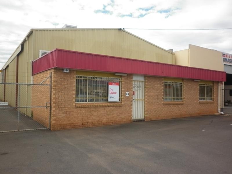 24 Bourke Street, Dubbo NSW 2830