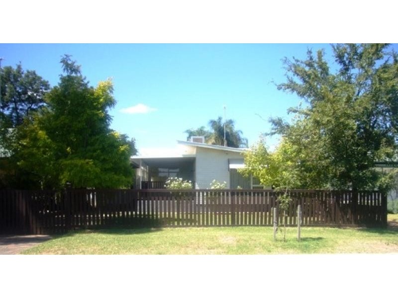 42 CAROLINE STREET, Dubbo NSW 2830