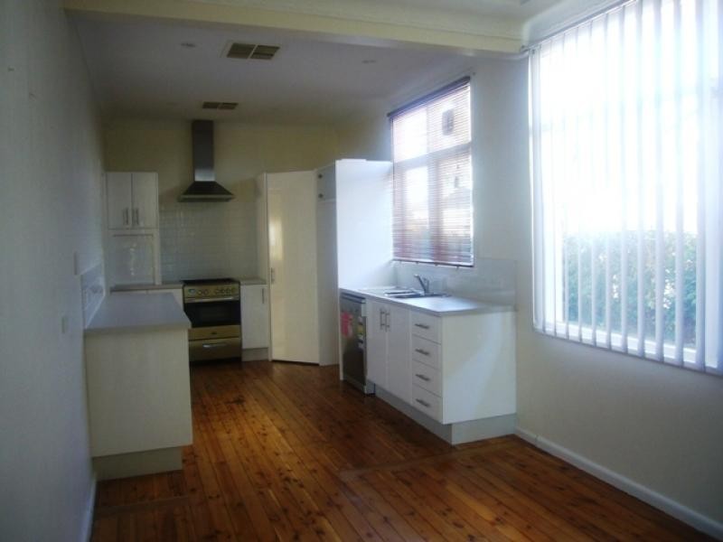 42 CAROLINE STREET, Dubbo NSW 2830