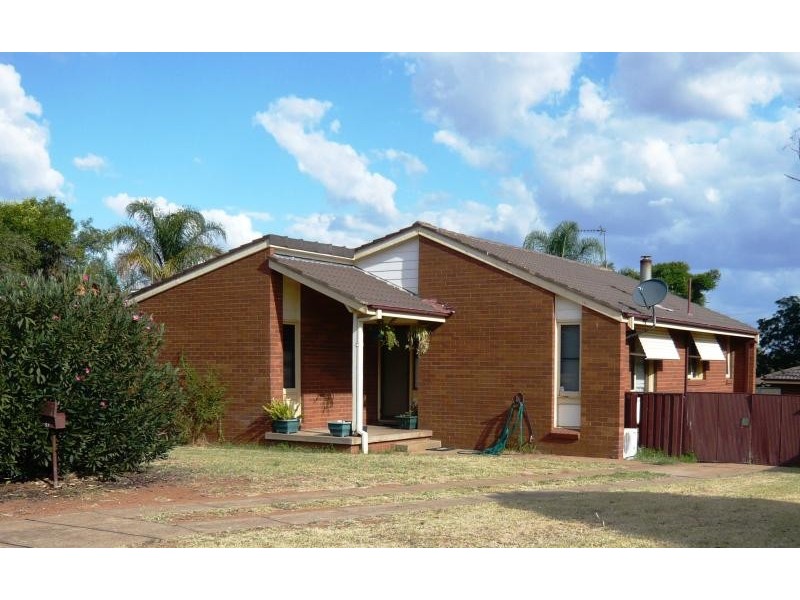 41 ALDER PLACE, Dubbo NSW 2830