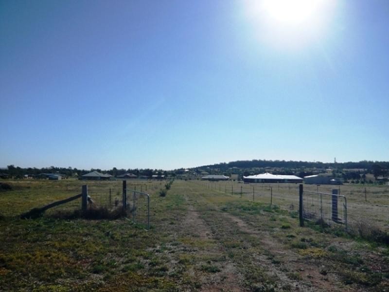 36 TORRYBURN WAY, Dubbo NSW 2830