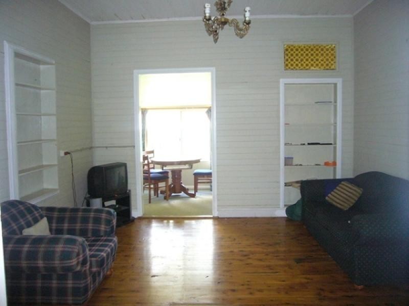 7 Reakes Avenue, Dubbo NSW 2830