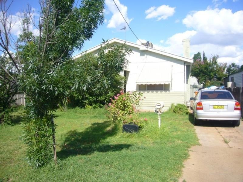 34 Sterling Street, Dubbo NSW 2830