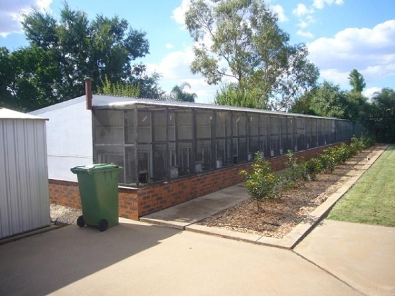 5 Canterbury Court, Dubbo NSW 2830