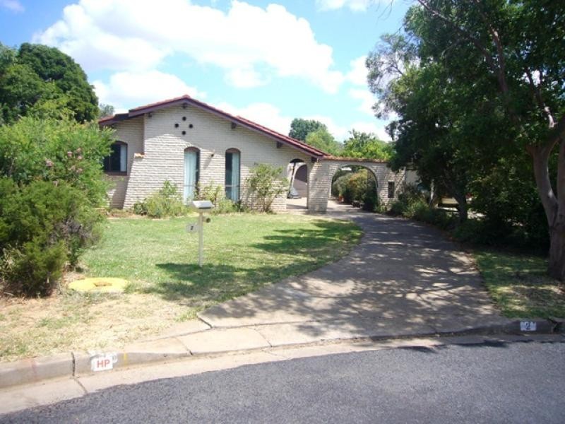 2 Topaz Street, Dubbo NSW 2830