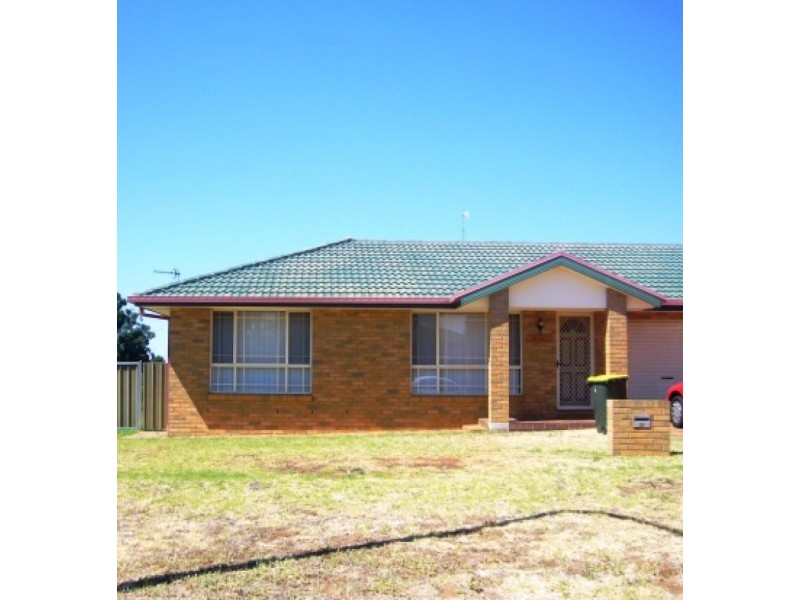 2 B Kookaburra Close, Dubbo NSW 2830