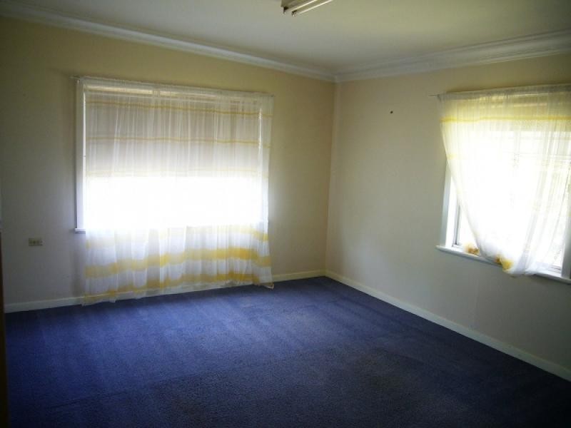 10 Gillis Avenue, Dubbo NSW 2830