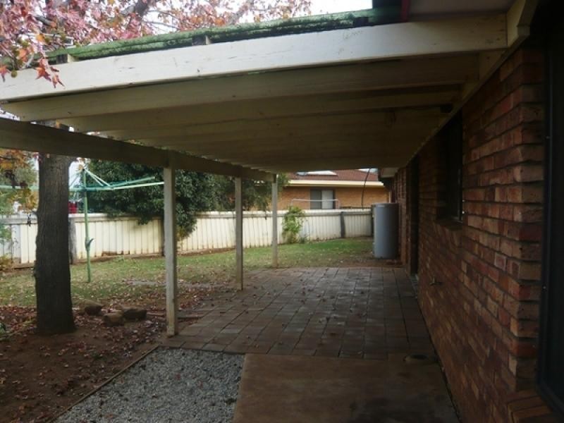 32 Mumford Crescent, Dubbo NSW 2830