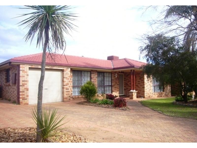 12 Jacqueline Drive, Dubbo NSW 2830