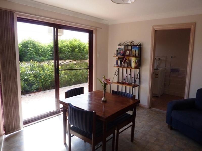 2 a Gasnier Place, Dubbo NSW 2830