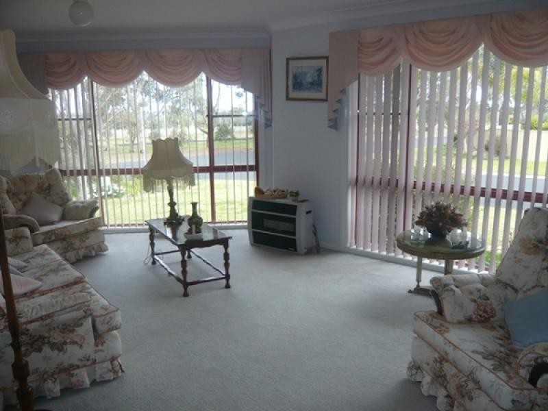 85 Margaret Crescent, Dubbo NSW 2830