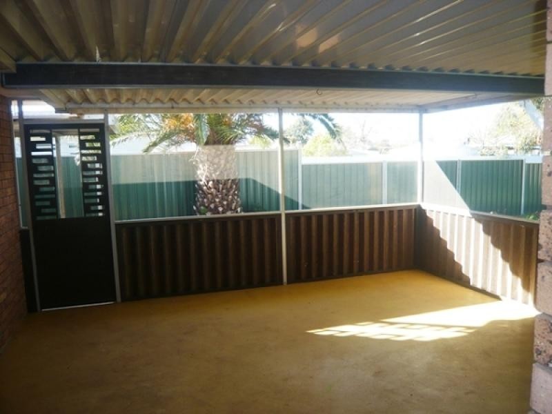 12 Howard Avenue, Dubbo NSW 2830