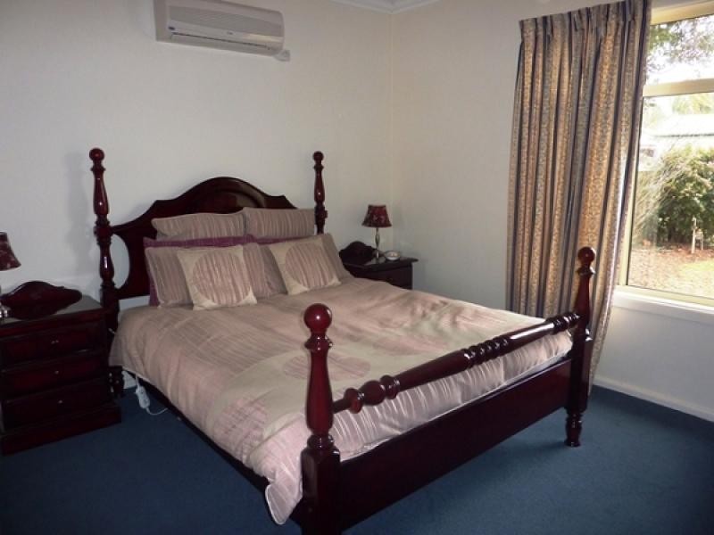 33 Caroline Street, Dubbo NSW 2830