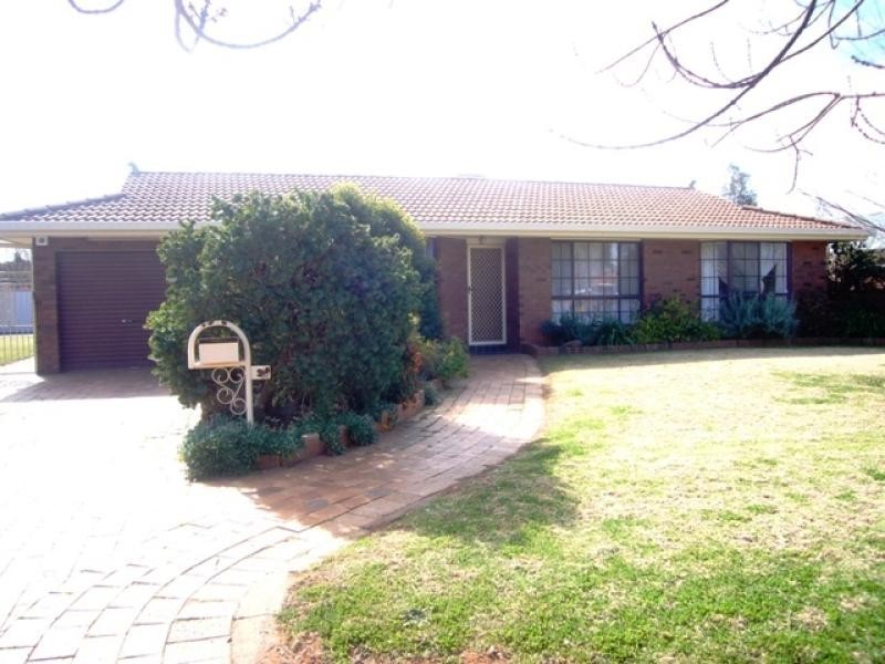 58 Davidson Drive, Dubbo NSW 2830