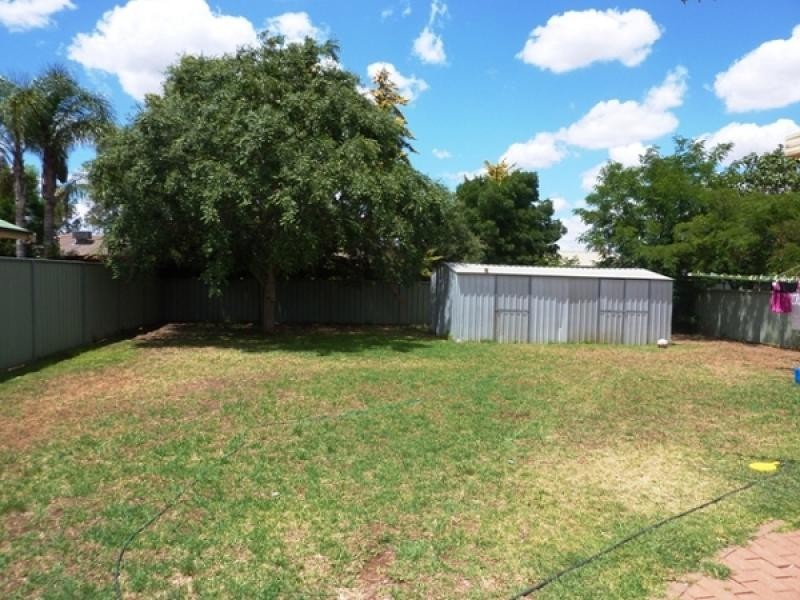 5 St Albans Way, Dubbo NSW 2830