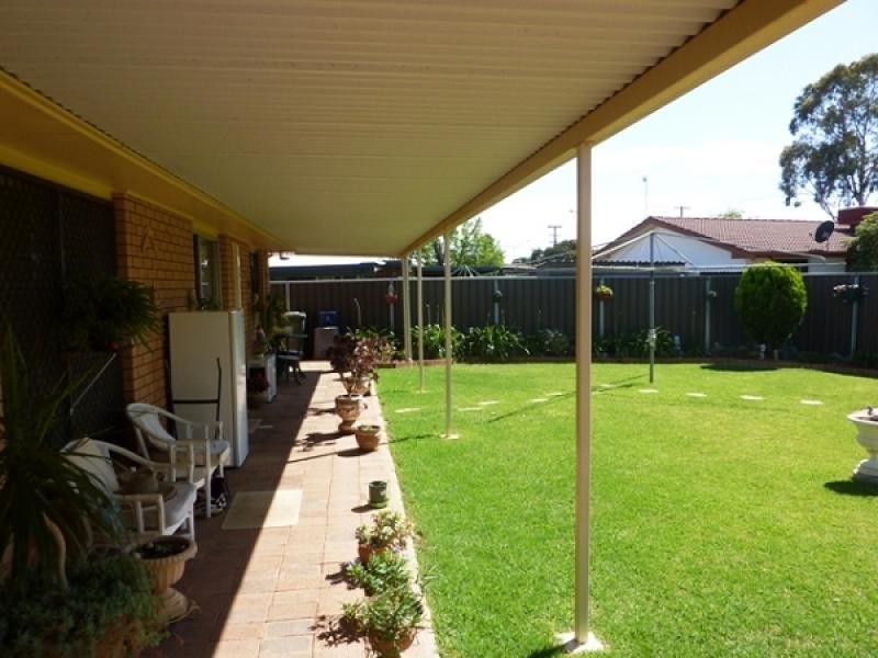 2 Condon Place, Dubbo NSW 2830