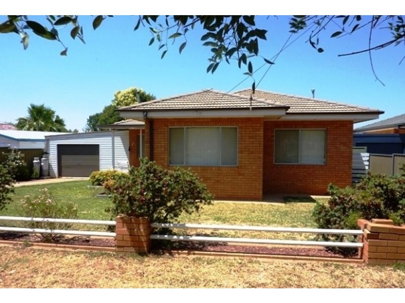 27 Lovett Avenue, Dubbo NSW 2830