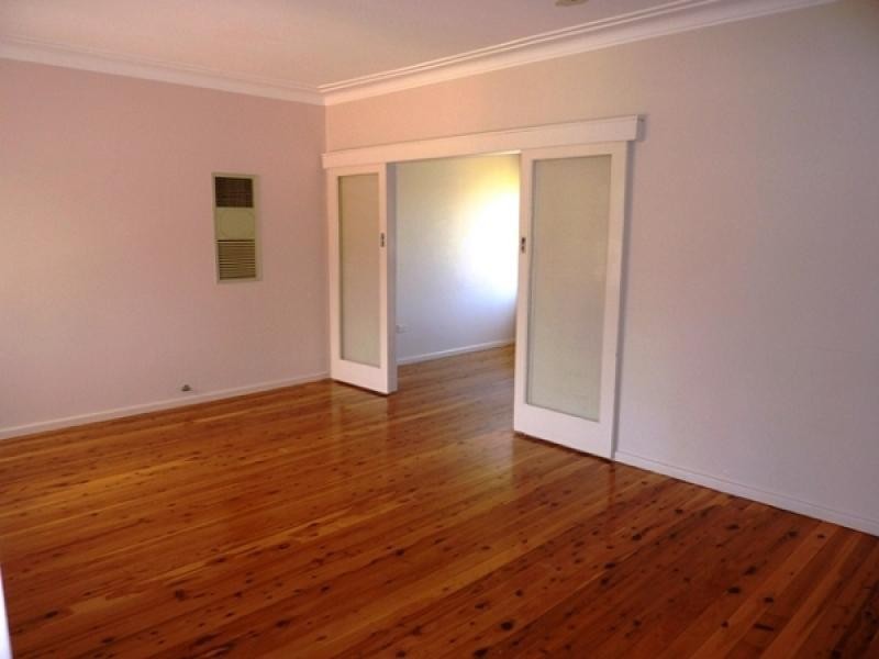 27 Lovett Avenue, Dubbo NSW 2830