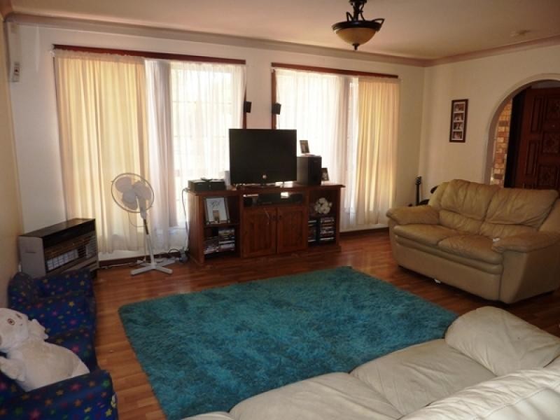 9 Lyons Place, Dubbo NSW 2830