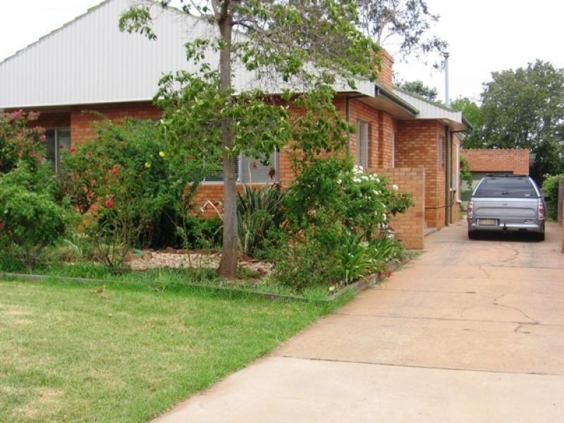 23 Caroline Street, Dubbo NSW 2830