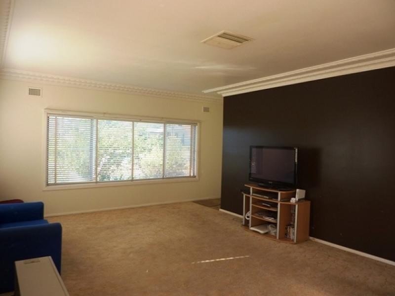 23 Caroline Street, Dubbo NSW 2830