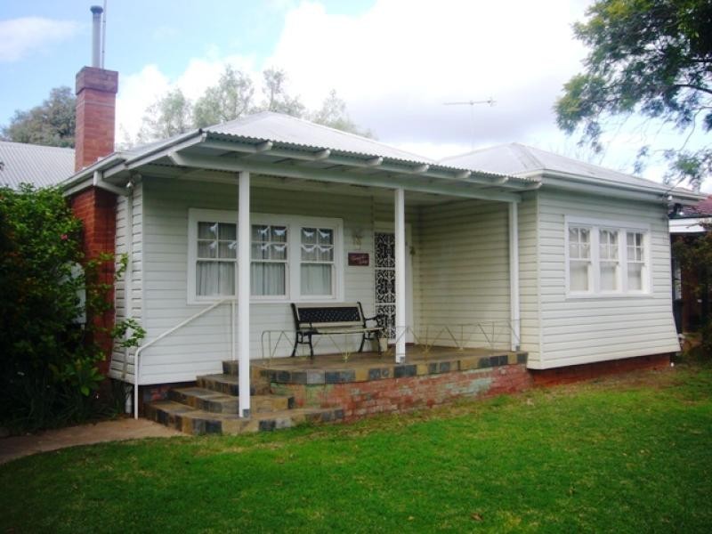 74 Taylor Street, Dubbo NSW 2830