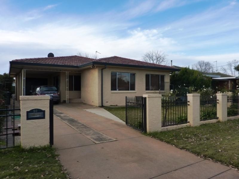 20 Lovett Avenue, Dubbo NSW 2830