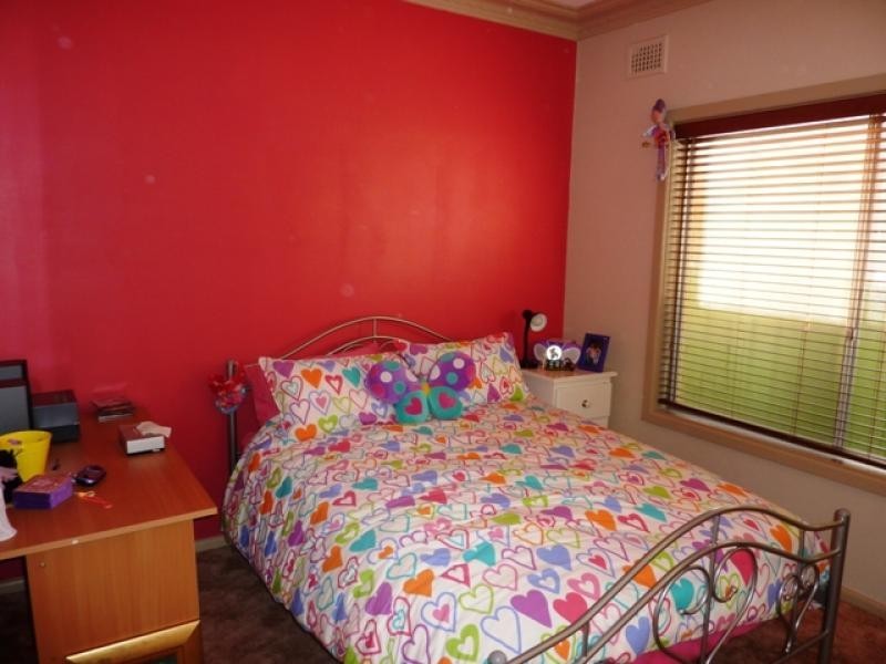 20 Lovett Avenue, Dubbo NSW 2830