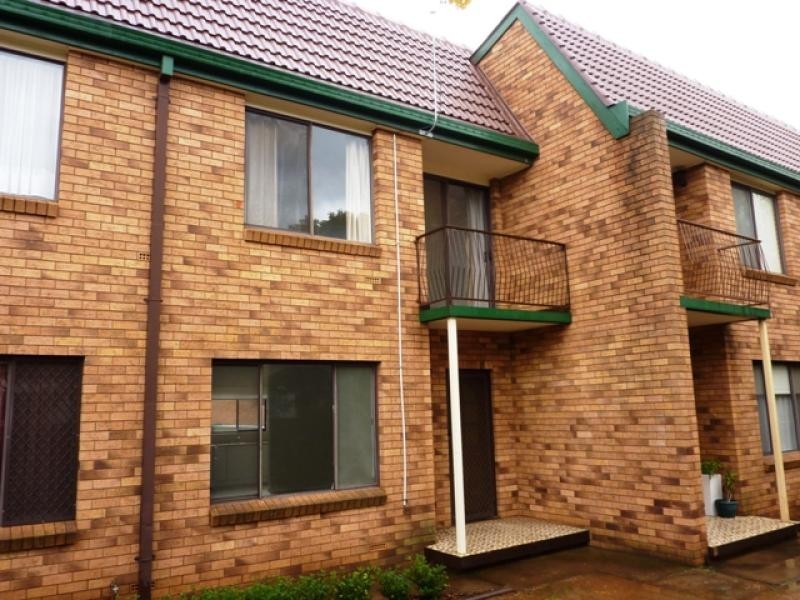2/24 Elizabeth Street, Dubbo NSW 2830