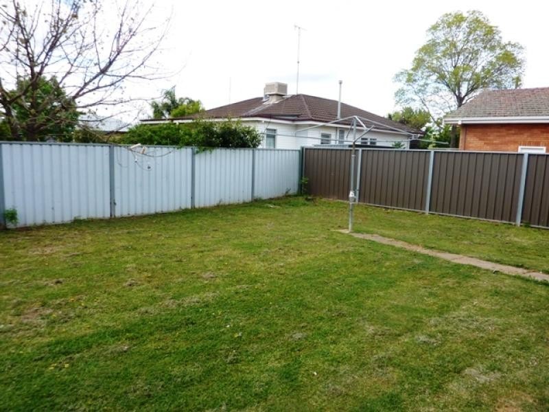 182 Bultje Street, Dubbo NSW 2830
